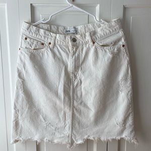 Zara Off White Denim Skirt